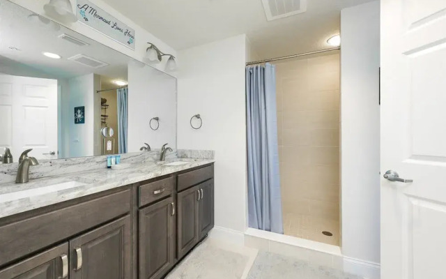 Unit 203 Aruba - 3 Bedroom Ocean Front