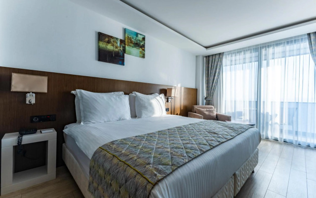 The Nowness Luxury Hotel & Spa (Adults Only 16+)