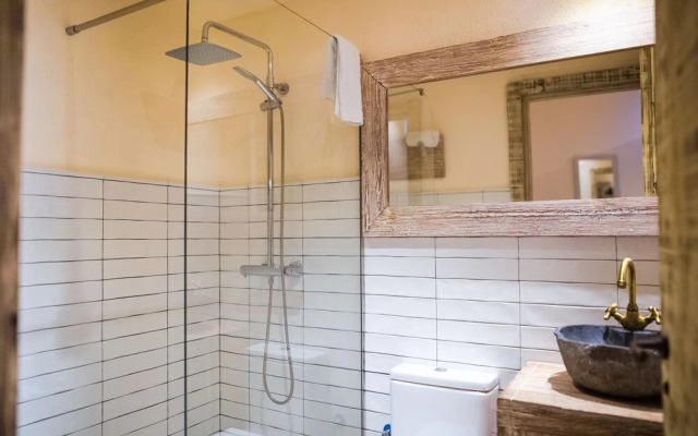 La Bodega Suites