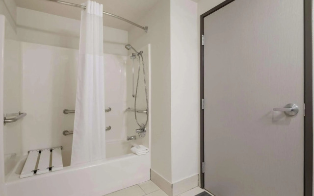 Quality Suites I-44
