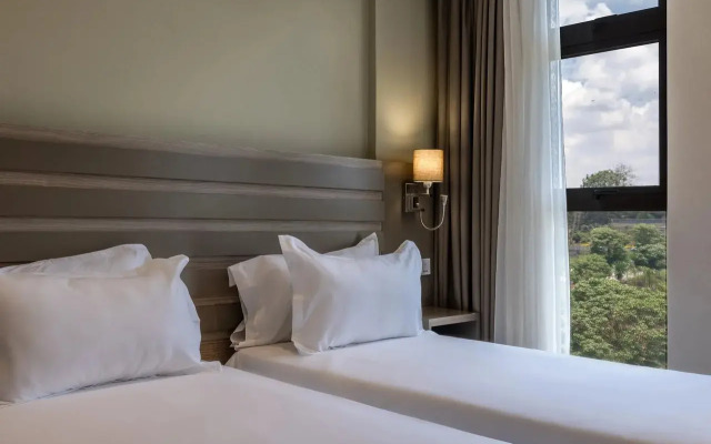 Trademark Suites at Enaki Town