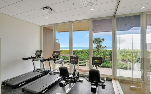 Beachfront Condo With 180-degree Views and Pool