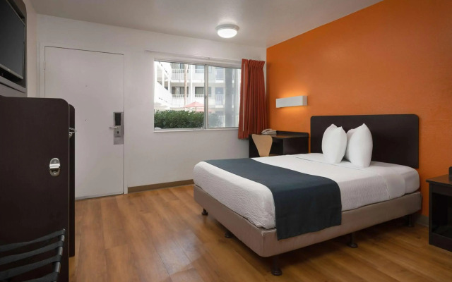 Motel 6 Carpinteria, CA - Santa Barbara - North
