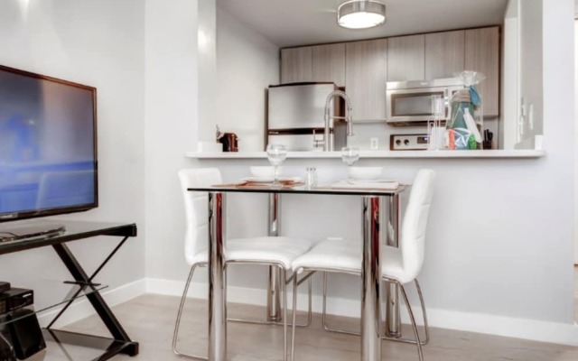 Global Luxury Suites at Monroe