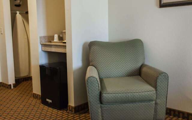 Comfort Inn & Suites Harrisonville