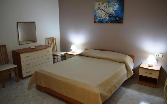 The April Maisonette
