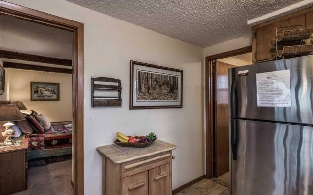 Antler Crossing - Two Bedroom Cabin