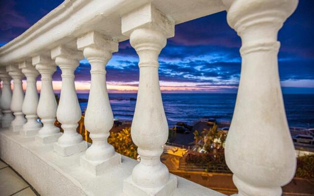 Clifton YOLO Spaces – Clifton Beachfront Apartments