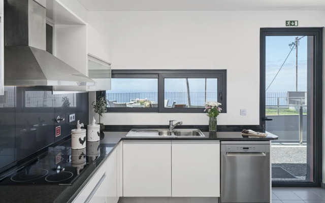 Vila Papagaio Verde by An Island Apart