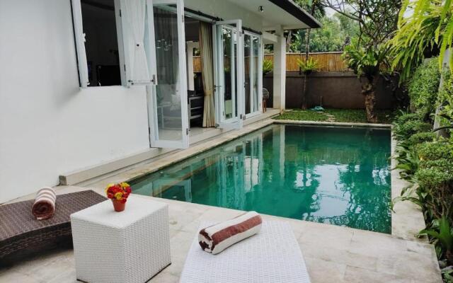 Villa Putih Berawa