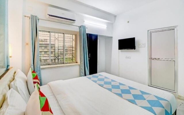 Goroomgo Priyanshu Guest House Ruby Kolkata