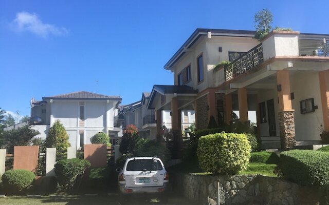 Tagaytay Hampton Villa