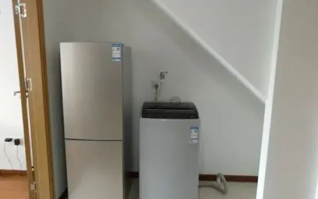 Qingshe Apartment (Shanghai Sijing Metro Station)