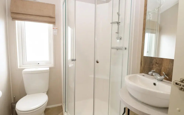 Broadland Sands Lodge