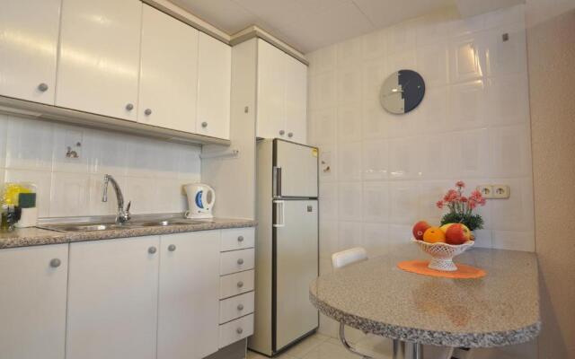 RNET - Rhc- 2214 - Rosas Holiday Center