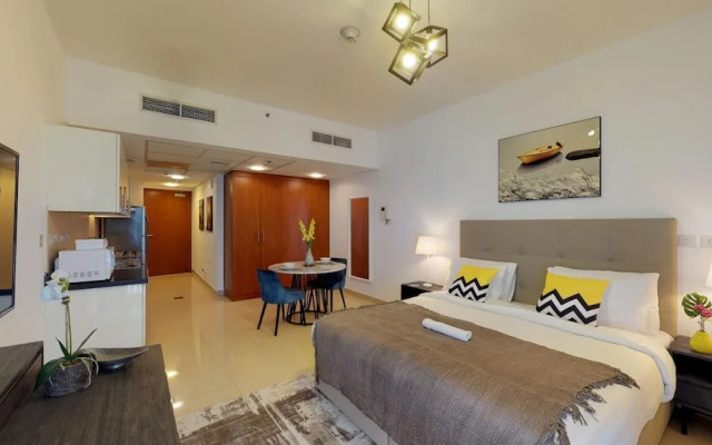 Luxe Studio Sleeps 2 Balcony Gym Tennis