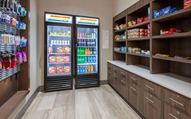 Howard Johnson Hotel - Middletown