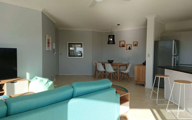 Surfers Hawaiian Apartments