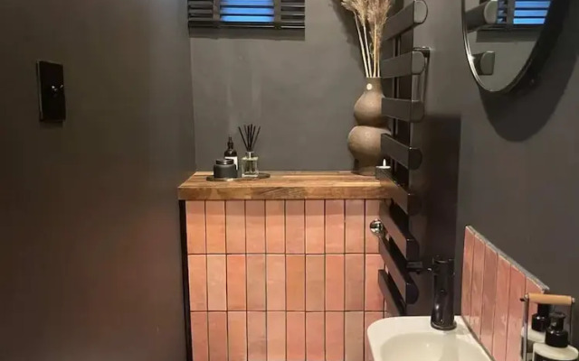 Lovely 2 Bedroom Apartment Close to Putney Riverside