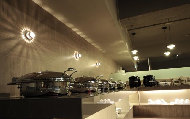 The Riverside Hotel Hengchun