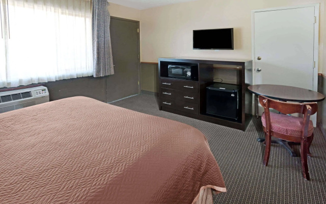 Travelodge by Wyndham Portland City Center