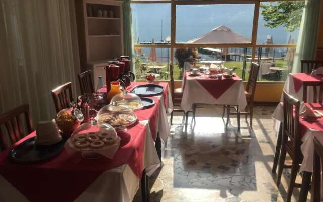 Hotel al Lago