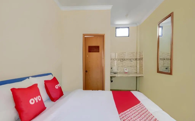 OYO 3879 Villa Sari Intan – Guest Rooms – Ciater