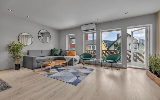 Arctic Homes - Premium Plaza