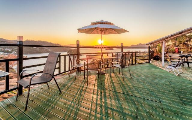Yeosu Greenhouse Pension