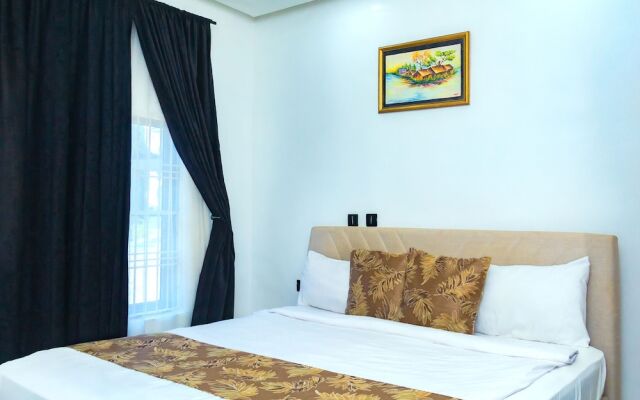 The Point Hotel and Suites