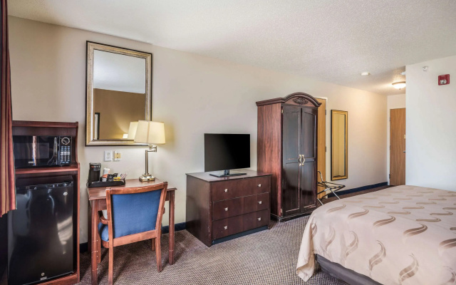 Quality Inn & Suites Eldridge Davenport North