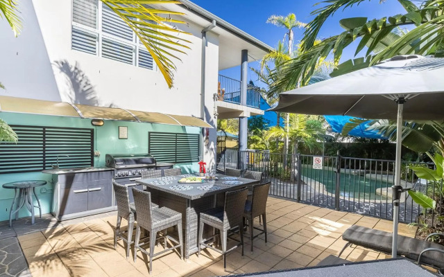 Dolphin Lagoon 196 Soldiers Pt Rd Luxury Escape