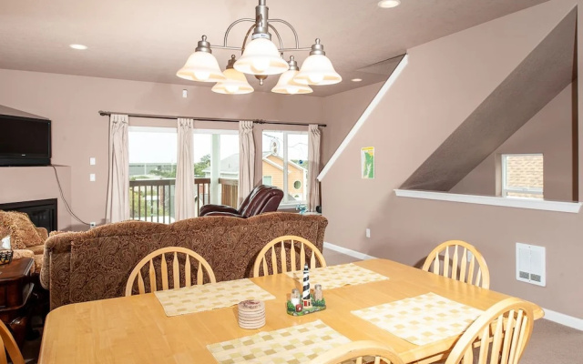Serenity by the Sea - 3 Br Home
