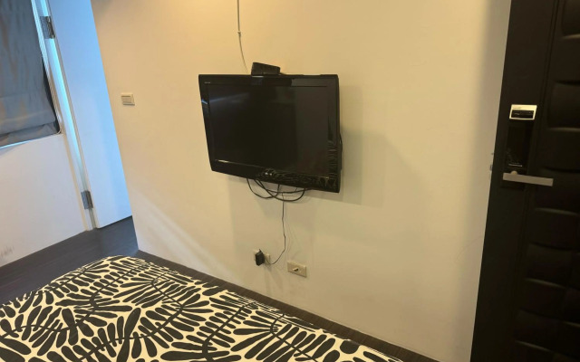 Zhongxiao Dunhua Homestay