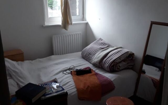 Uncle Errols Bed  Breakfast