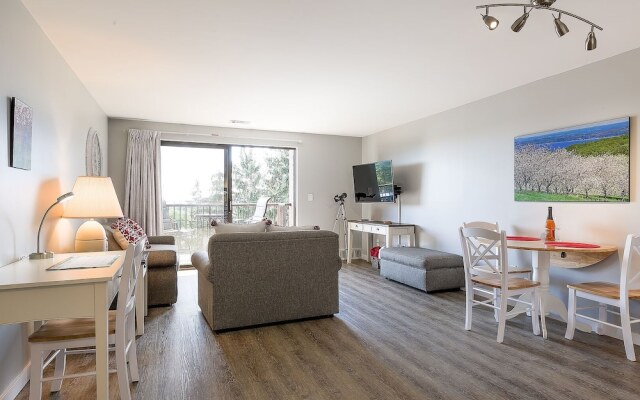 Lake View Golf Course Condo 5056