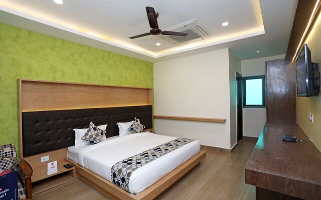 OYO 11666 Hotel Prakash Inn