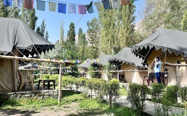 Tongspon Camp
