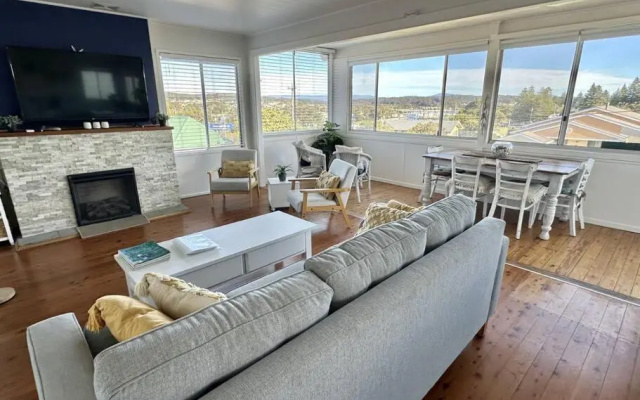 Scarlets by the Sea – Guest Rooms – Bermagui