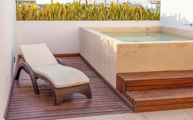 Exclusive 5th Ave Apt with Private Pool