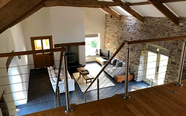 Dan y Graig Barn, Carmarthen