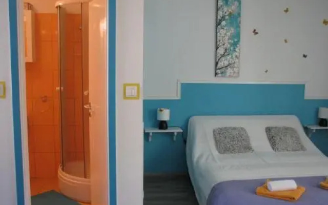 Apartments and Room Lemon