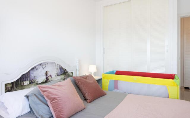 Home2Book Sea Front Duplex Terrace Pool +Wifi