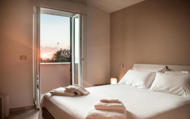 Casa Vacanze Sea Front House - Tono Milazzo