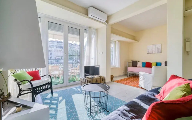 Acropolis Penthouse With 50mbps Wifi