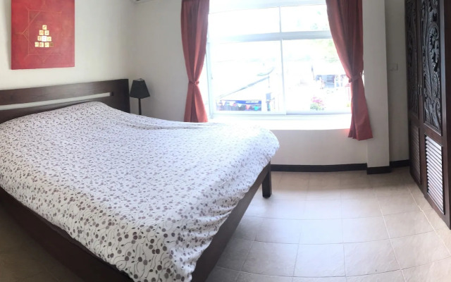 Merlin Plaza Apartments