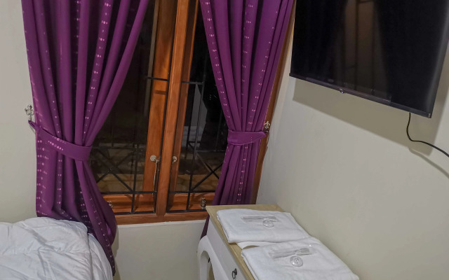 Verose Guest House Syariah Kentungan RedPartner