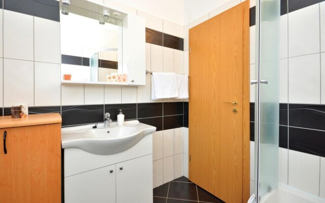 Amazing Home in Podstrana With Wifi and 3 Bedrooms