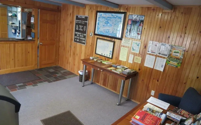 Red Ranch Motel
