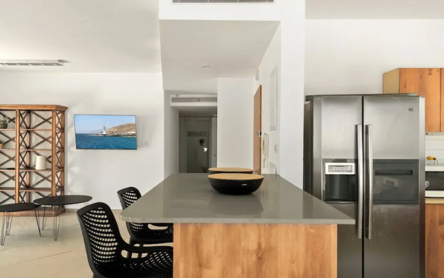 Sea View Beach Penthouse by Sea N' Rent